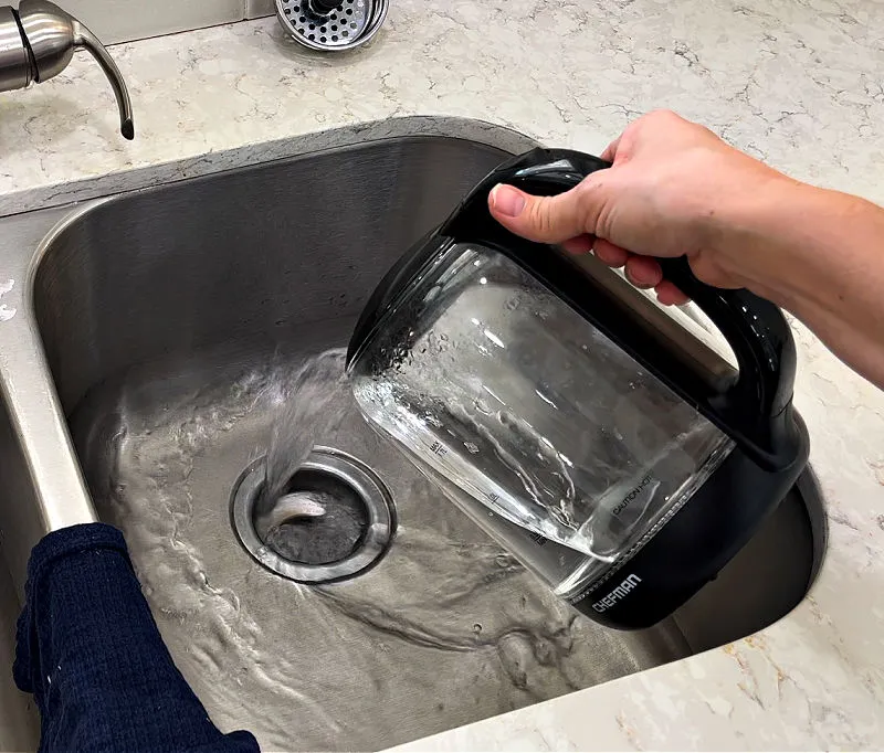 water-gieten-wasbak-2-minutentest-afvoer