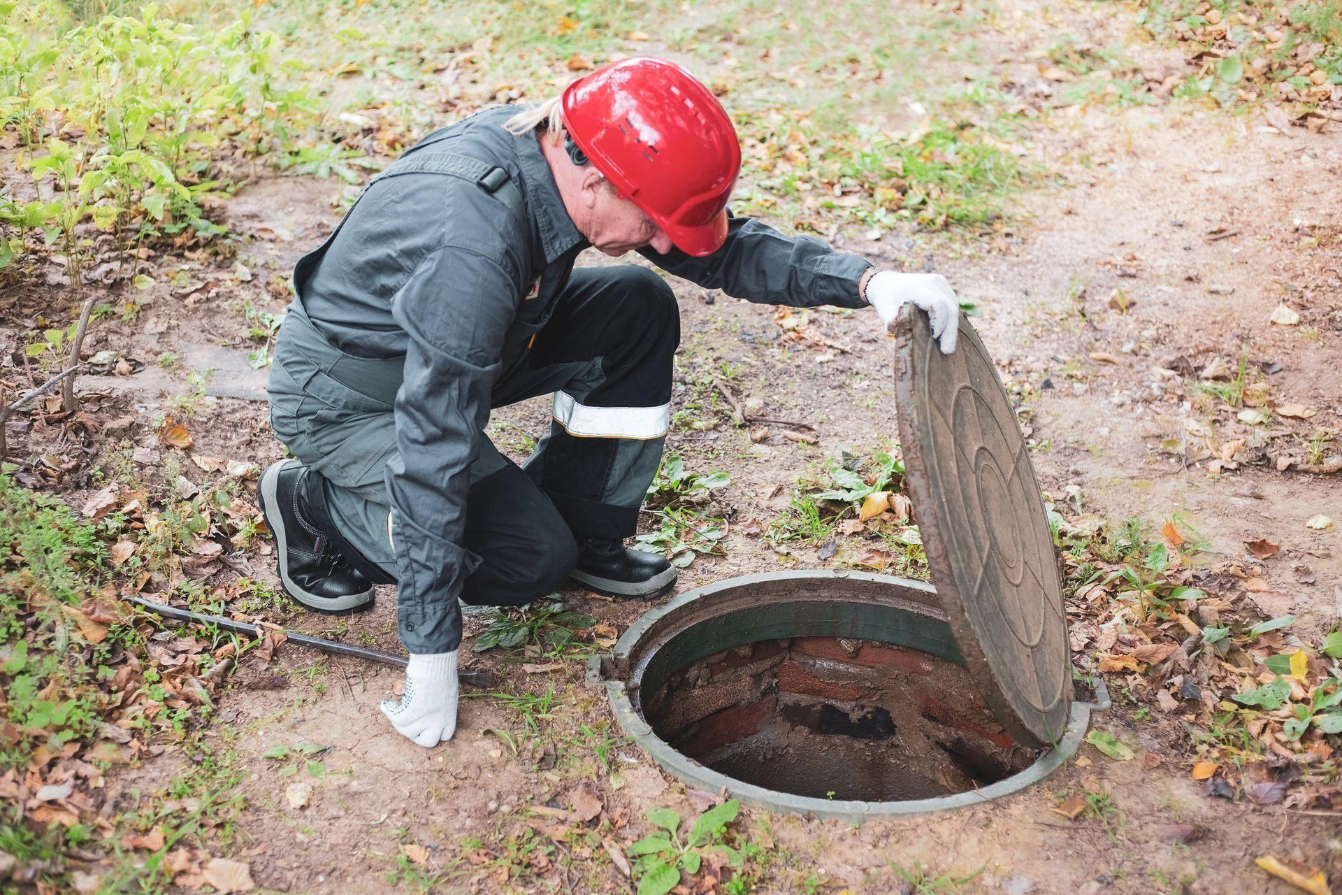 drainresq-technieker-septische-put-inspectie-legen-ontstoppen